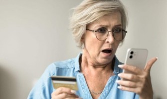 Γιατί είναι επικίνδυνο να ψωνίζεις με κάρτα από ξένα σάιτ: Τι Πρέπει να Προσέξεις