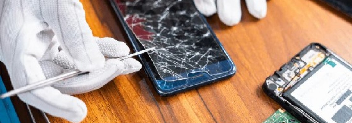 Από την εμπειρία μας στα service – ποια κινητά βγάζουν συχνότερα βλάβες