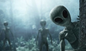 TikToker δηλώνει ταξιδιώτης στον χρόνο και ισχυρίζεται πως θα μας επιτεθούν εξωγήινοι