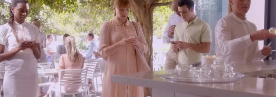 Η αλήθεια πίσω από τα τρομακτικά σενάρια της σειράς Black Mirror